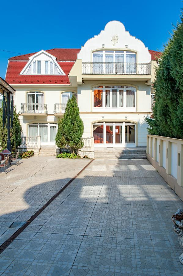 Aqua Blue Hotel Hajduszoboszlo Exterior photo